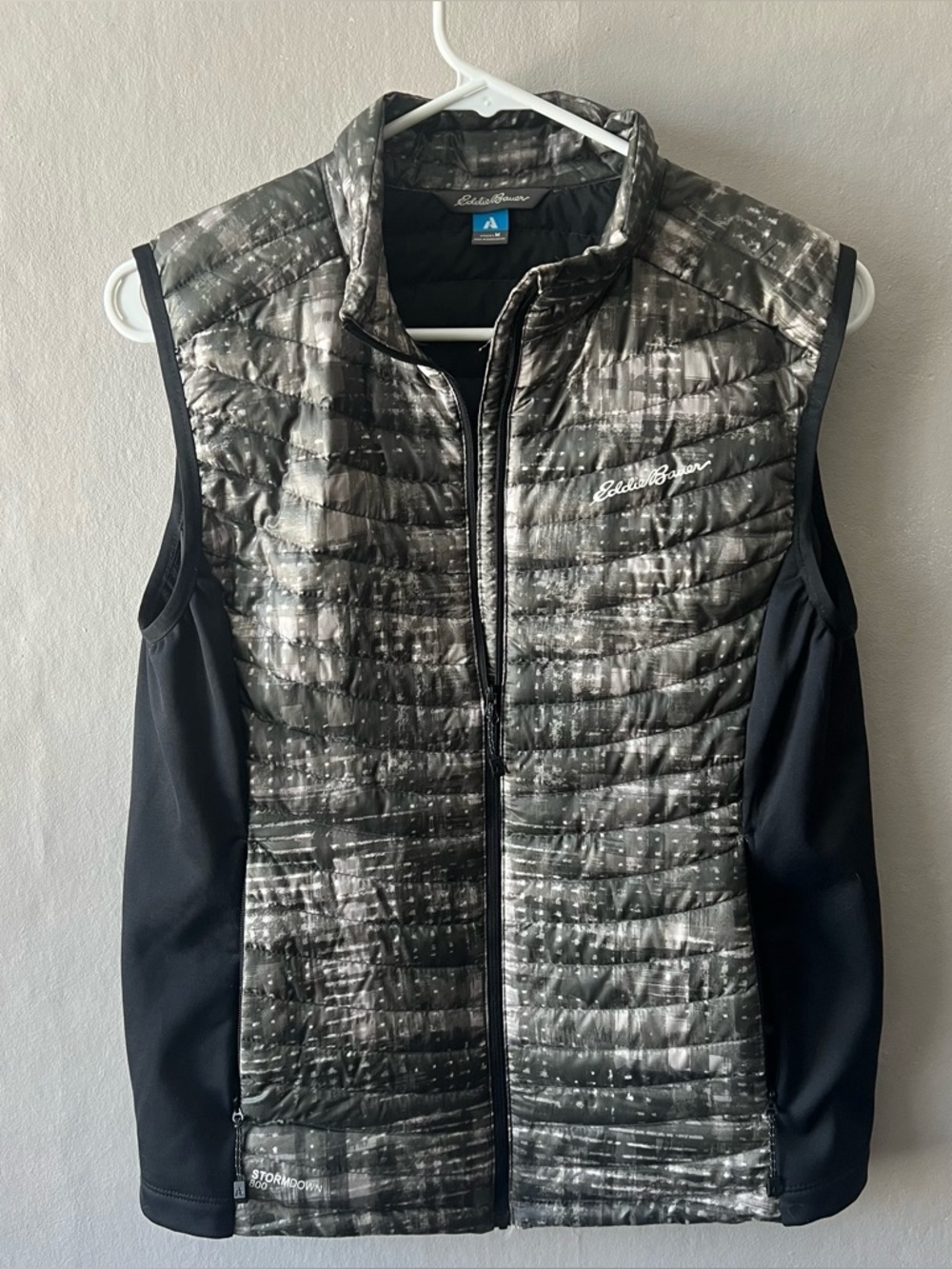 Eddie Bauer First Ascent Storm Down 800 Grey Black Puffer Vest Size Medium